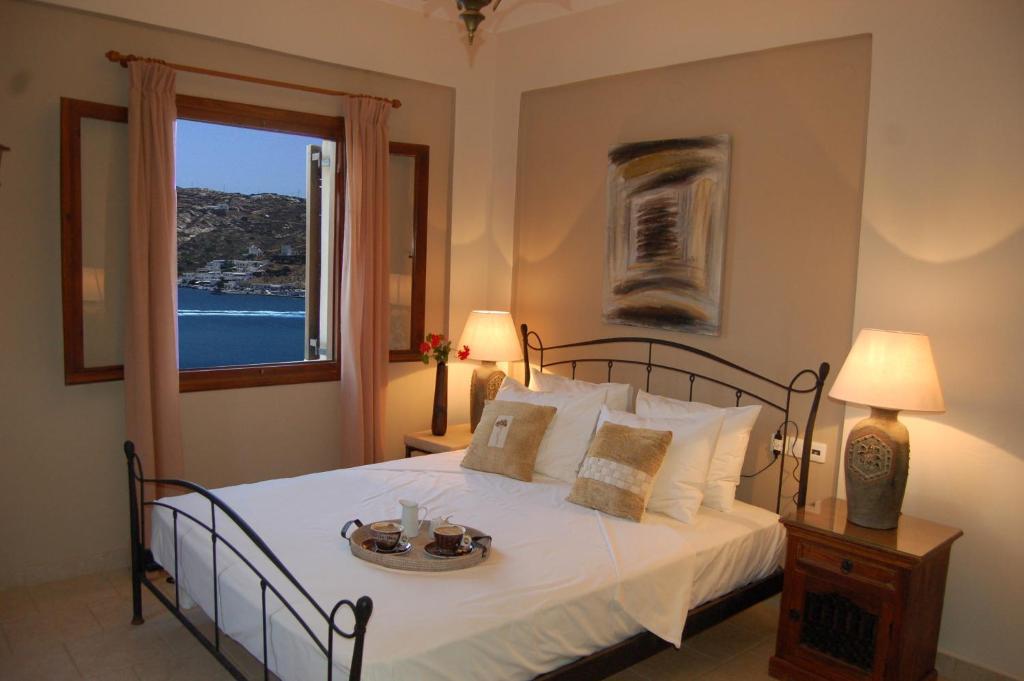 Seabreeze Hotel Ios Bagian luar foto